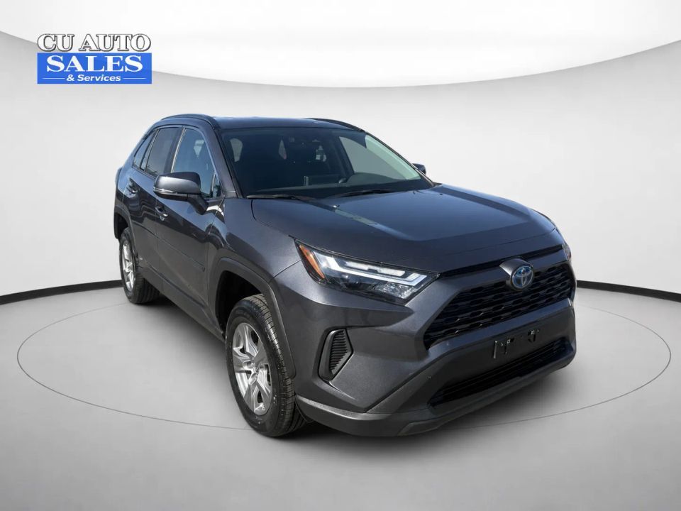 2024 Toyota RAV4 LE