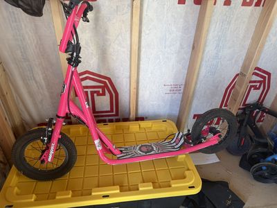 Mongoose scooter