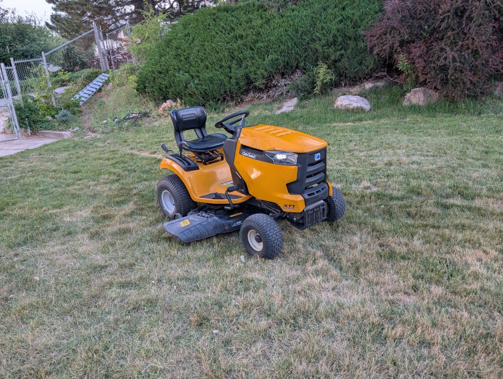 Cub Cadet XT1 22hp 46" Deck, low hours