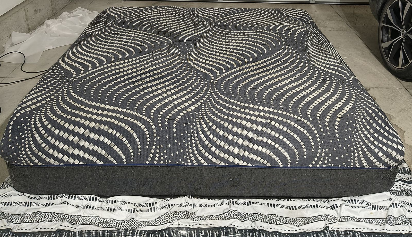 Lightly Used Sealy Posturepedic Plus King Mattress