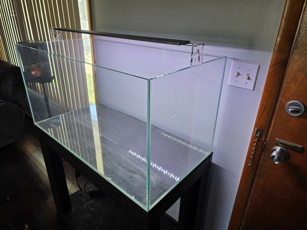 66 Gallon Rimless Aquarium, Stand & Light