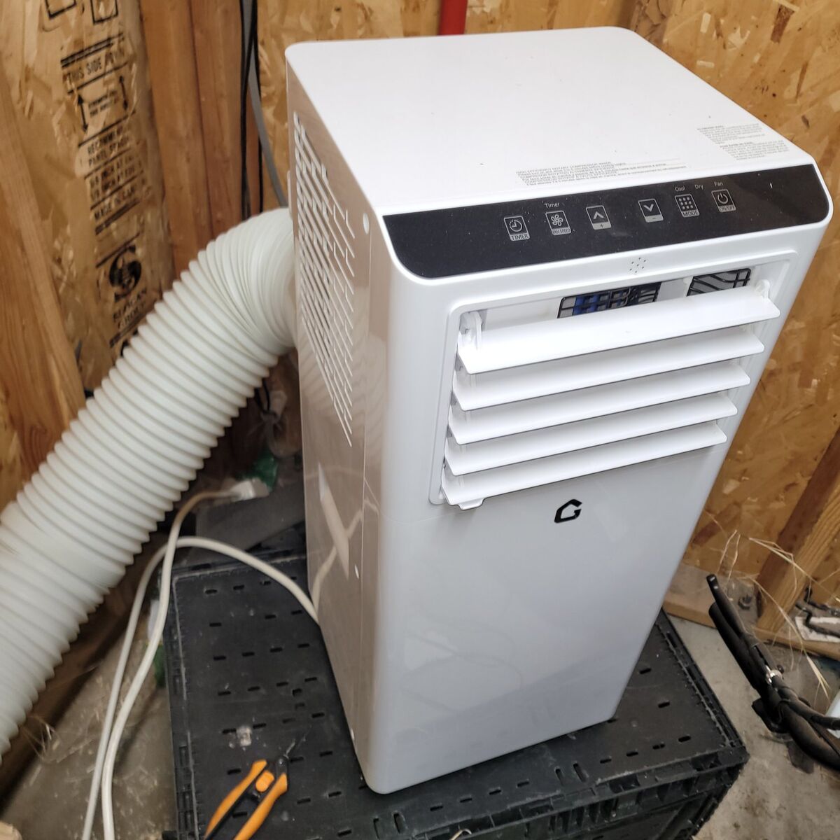 Portable Air Conditioner Unit (used one season)
