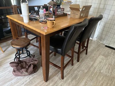 Table and chairs if you want them