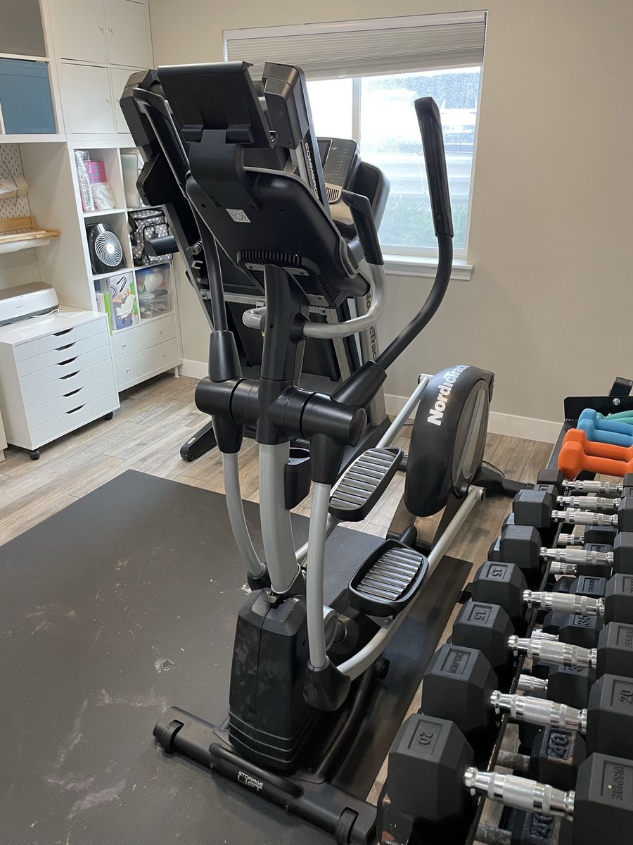 Nordictrack elliptical spacesaver se7i - Great Condition