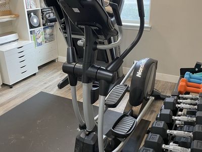 Nordictrack elliptical spacesaver se7i - Great Condition