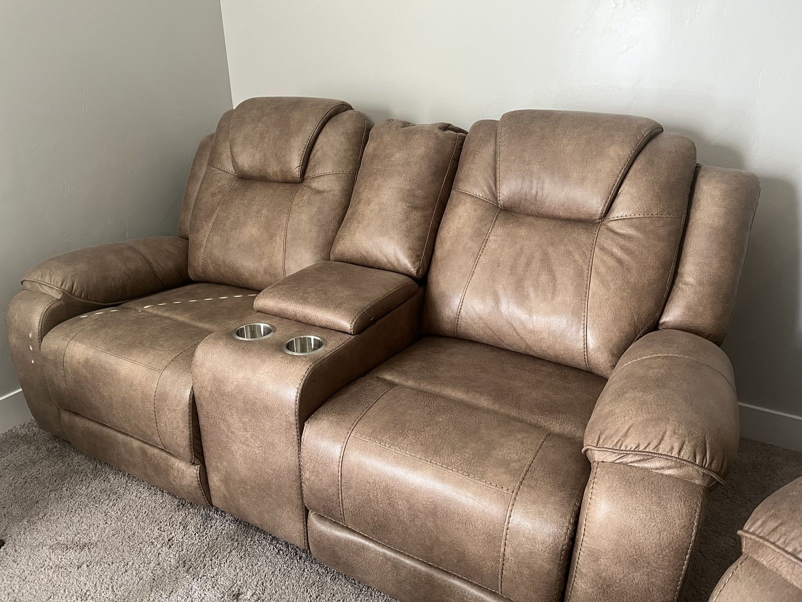 Recliner Loveseat Camel Brown - 'Leather Look' - smoke-free/pet-free home