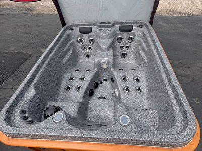 Arctic Spa Timberwolf 6' x 7' Refurbished