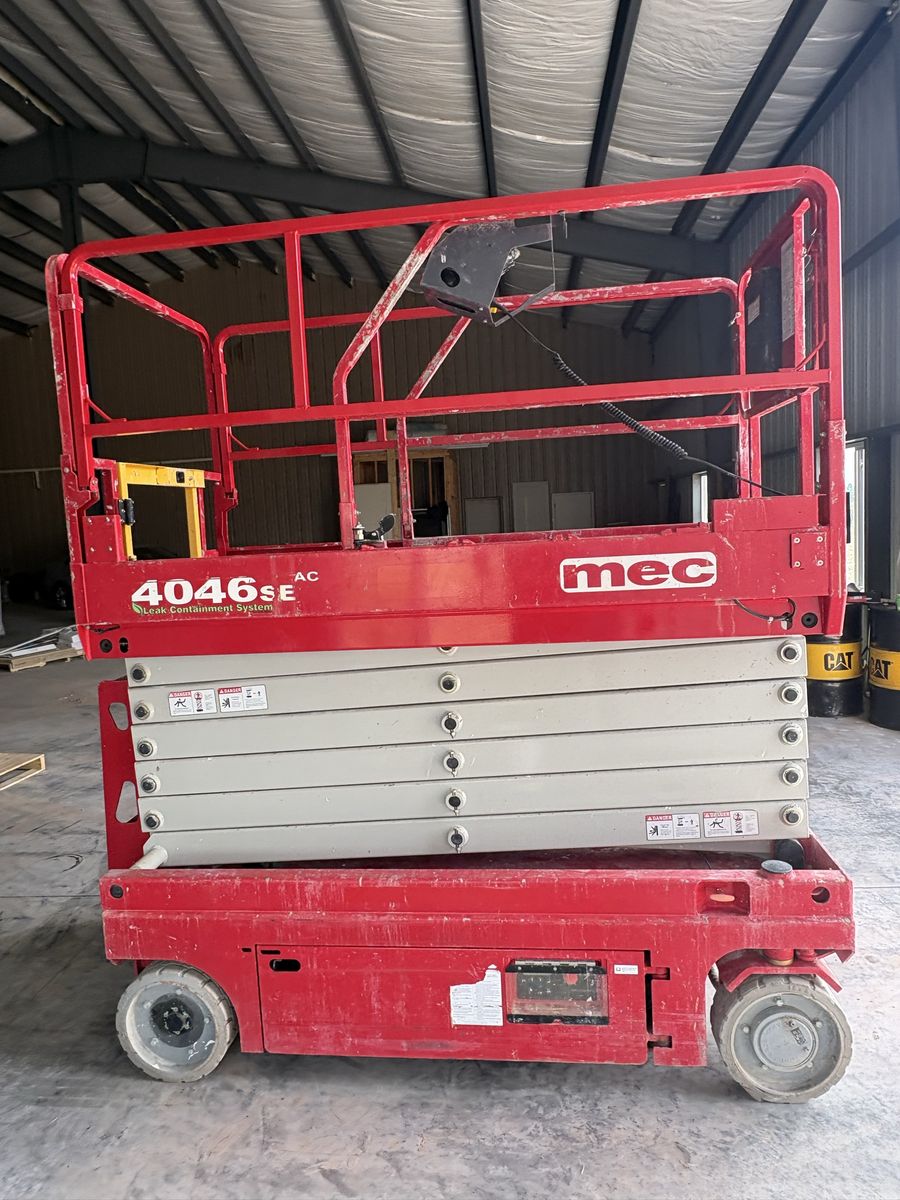 2022 Scissor lift MEC 4046SE