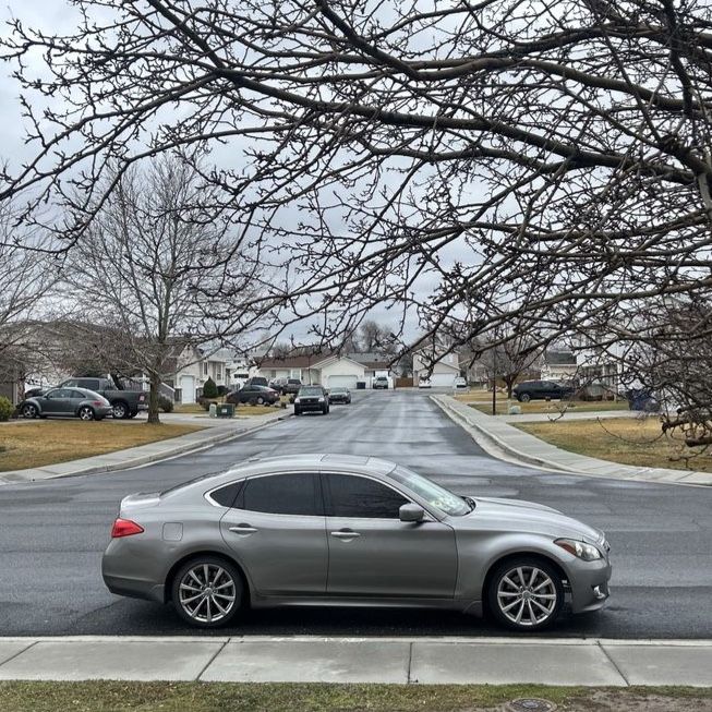 2012 INFINITI M37