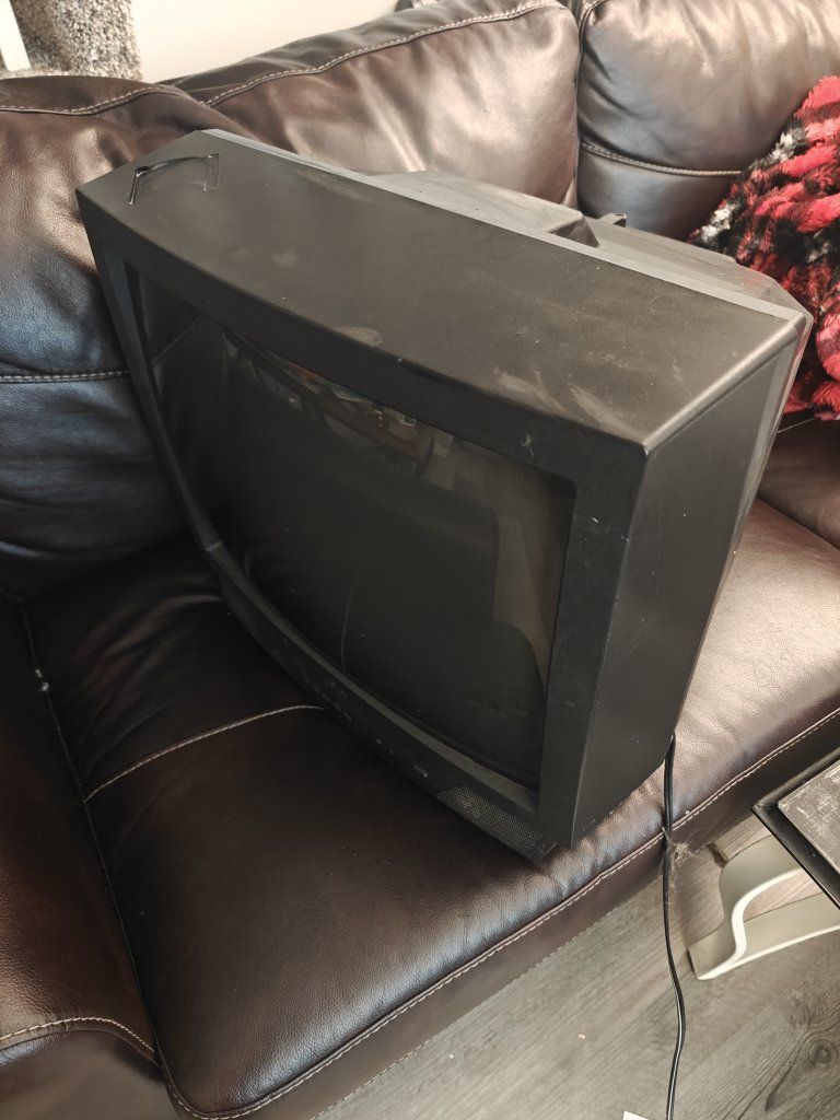 JVC AV-20920 20-inch CRT TV Vintage Retro Gaming Television 1998