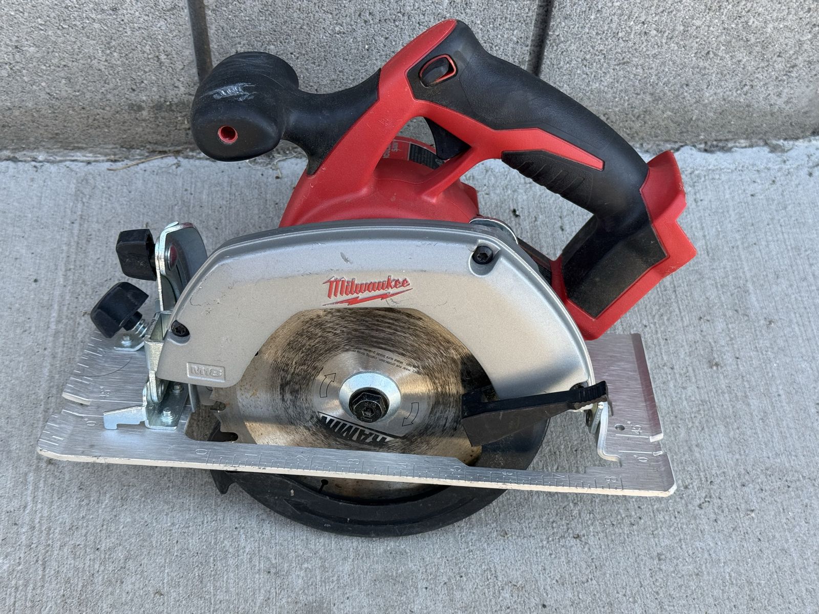 Milwaukee 2630-20 M18 18V 6 1/2" Circular Saw TOOL ONLY