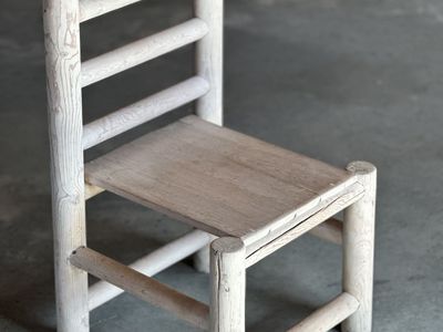 RUSTIC LOG CABIN STYLE ACCENT CHAIR - SOLID WOOD