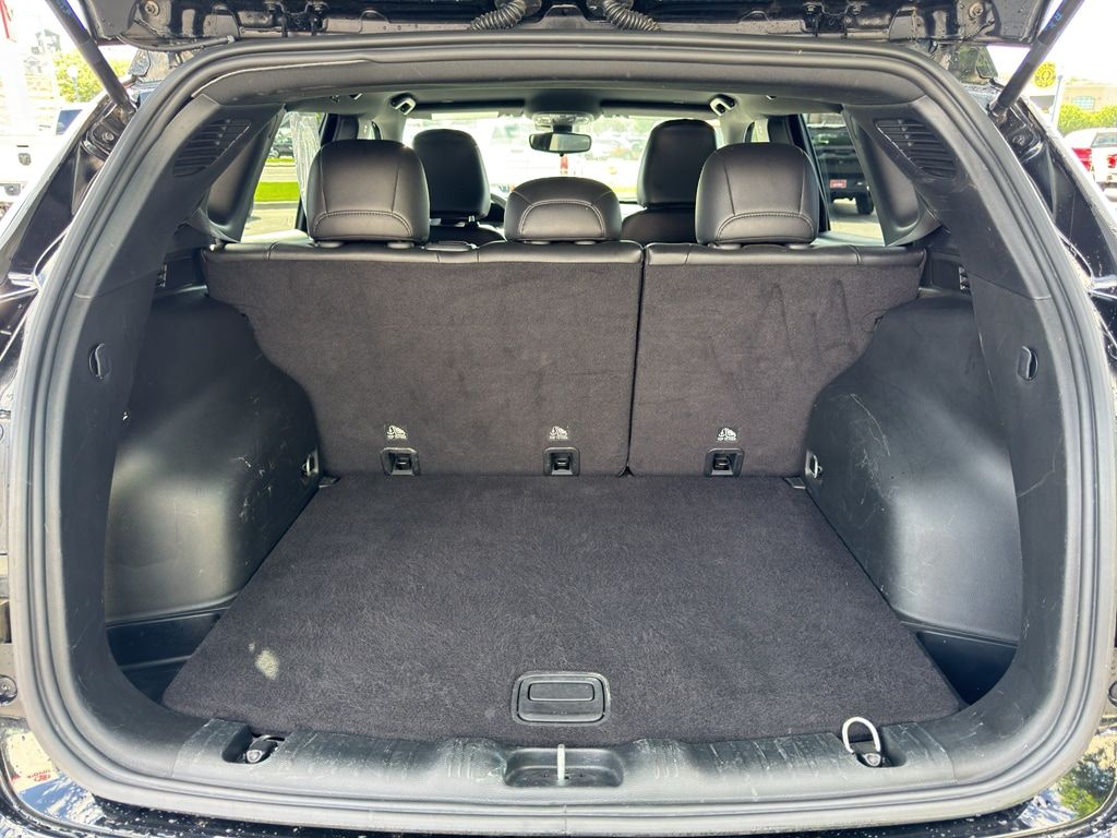 Main image 8