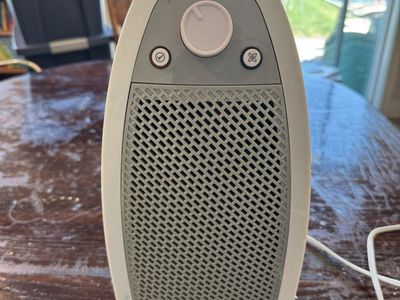 Holmes Mini-Tower Air Purifier (Model HAP9412W) - Great Condition