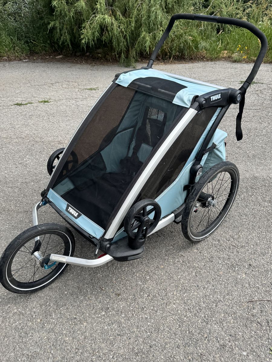 Thule Chariot Double (2-seat) Jogging Stroller with Jogging and Bike Attachment