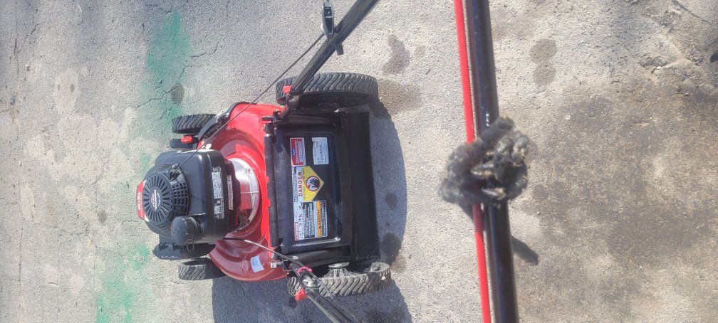 Troy bilt lawnmower 21"cut 6.75 hp  Has A Honda En