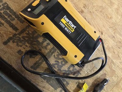 Everstart 1000watt power invertor