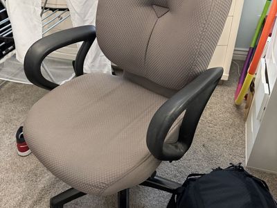 Adjustable office chair
