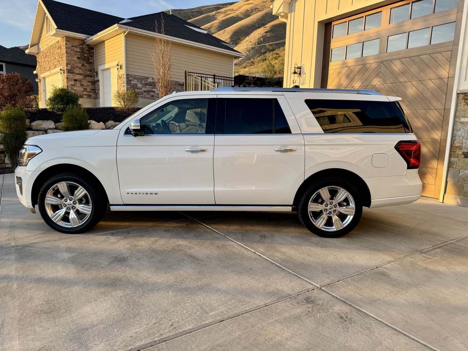 2023 Ford Expedition Max Platinum