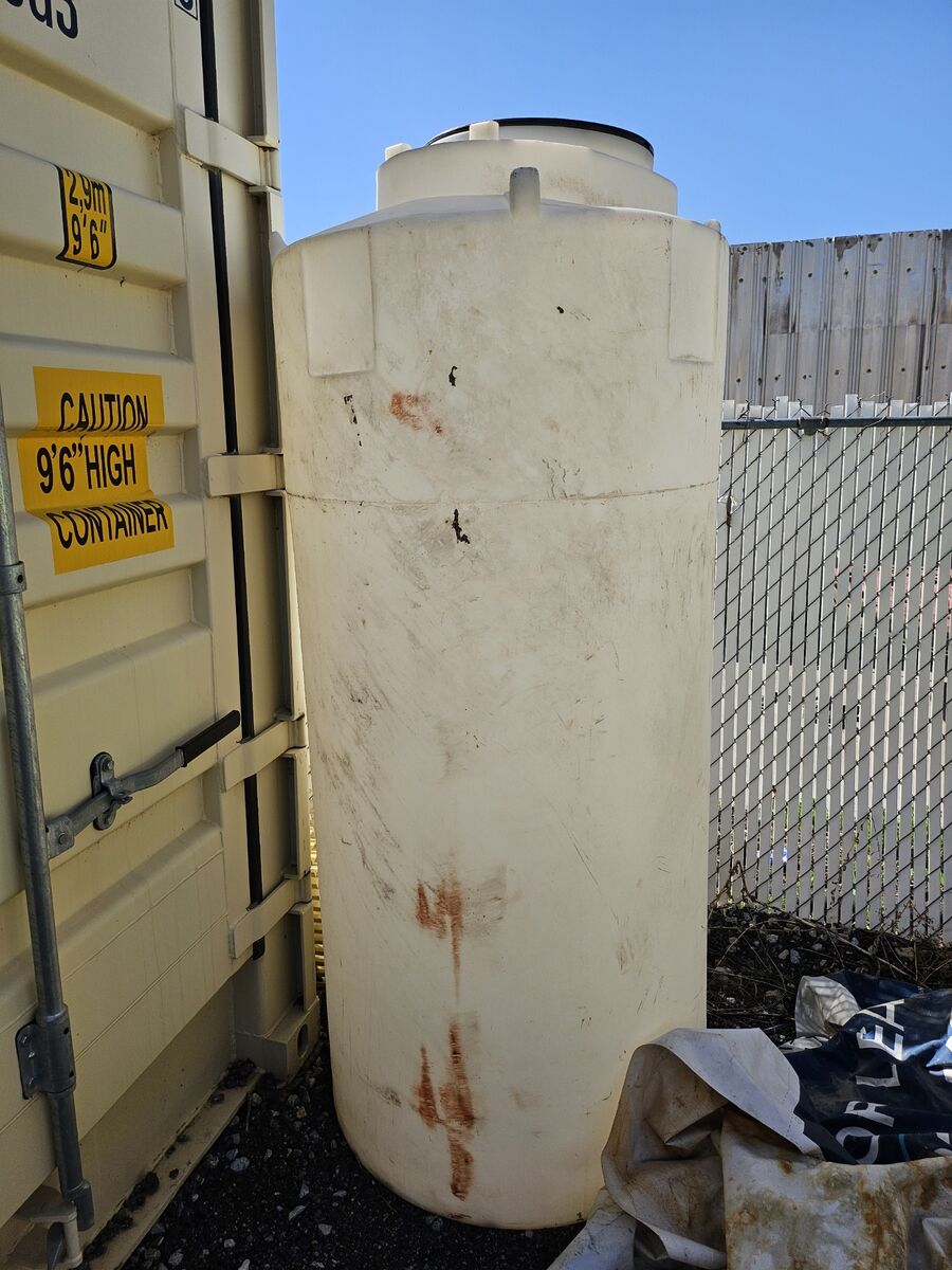 300 Gallon Water Tank (New)