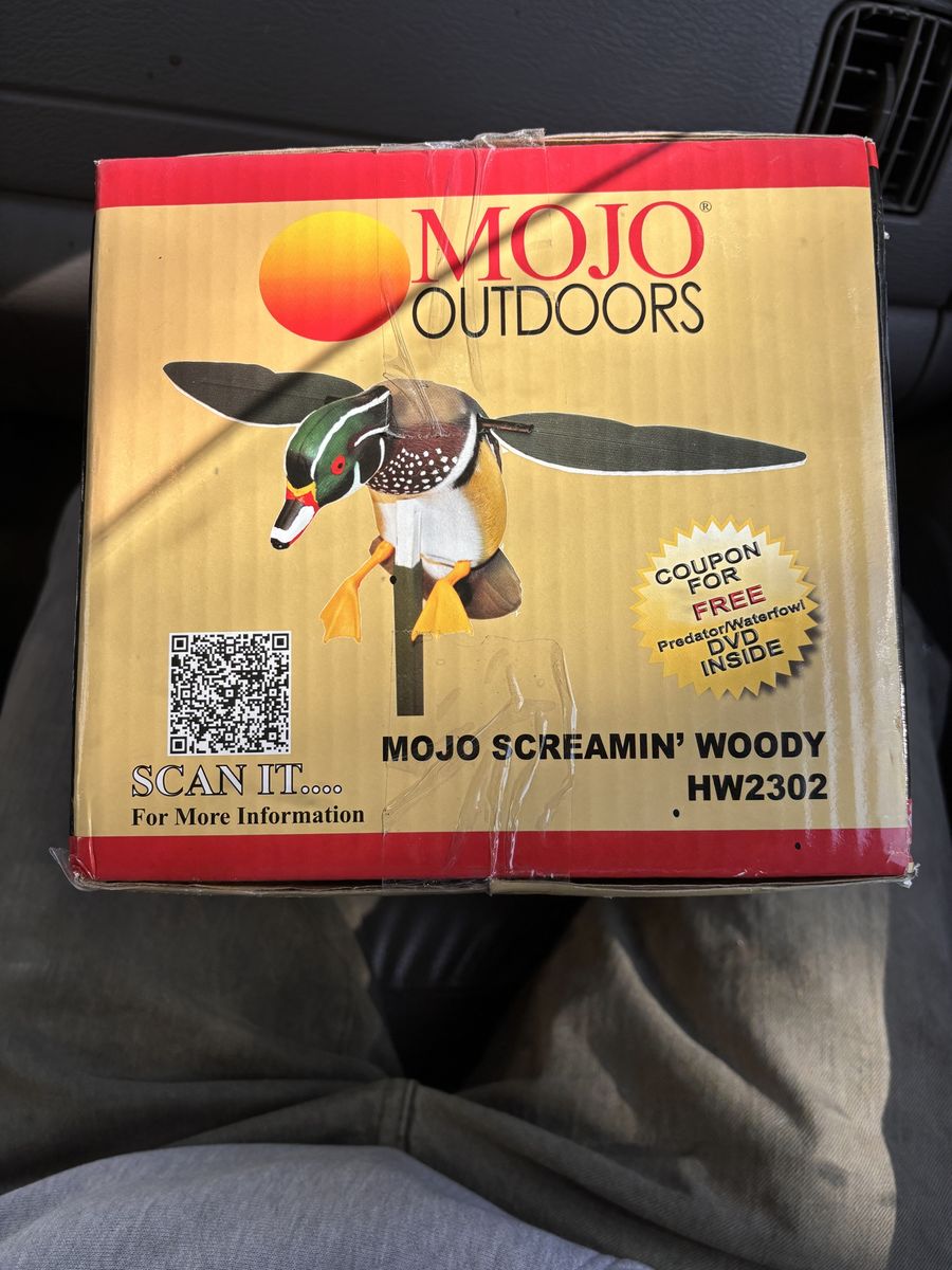 MOJO Outdoors Screamin' Woody HW2302 Motorized Duck Decoy - New in Box for Waterfowl Hunting