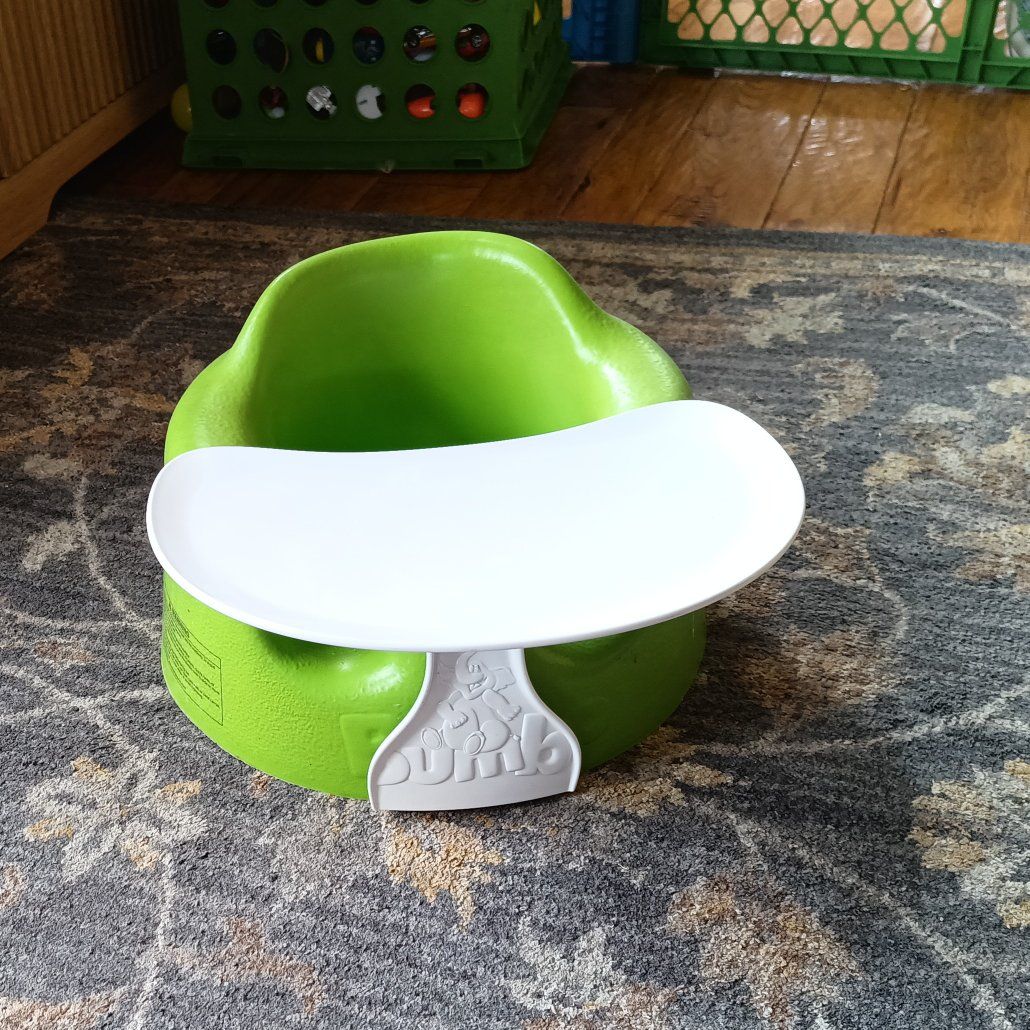 bumbo baby seat with tray