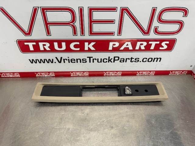 S60-1334-10632KR TRIM-HEADER BEZEL LT TAN