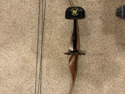 Vintage Compound Bow with Kwikee Kwiver Quiver