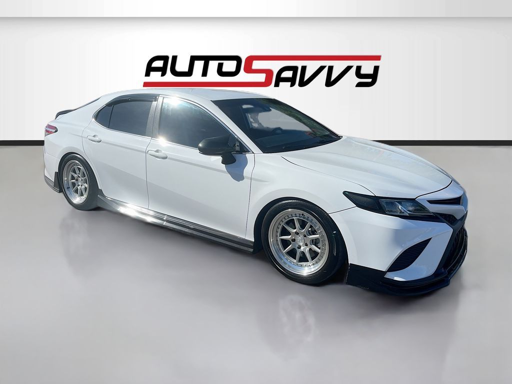 2020 Toyota Camry SE