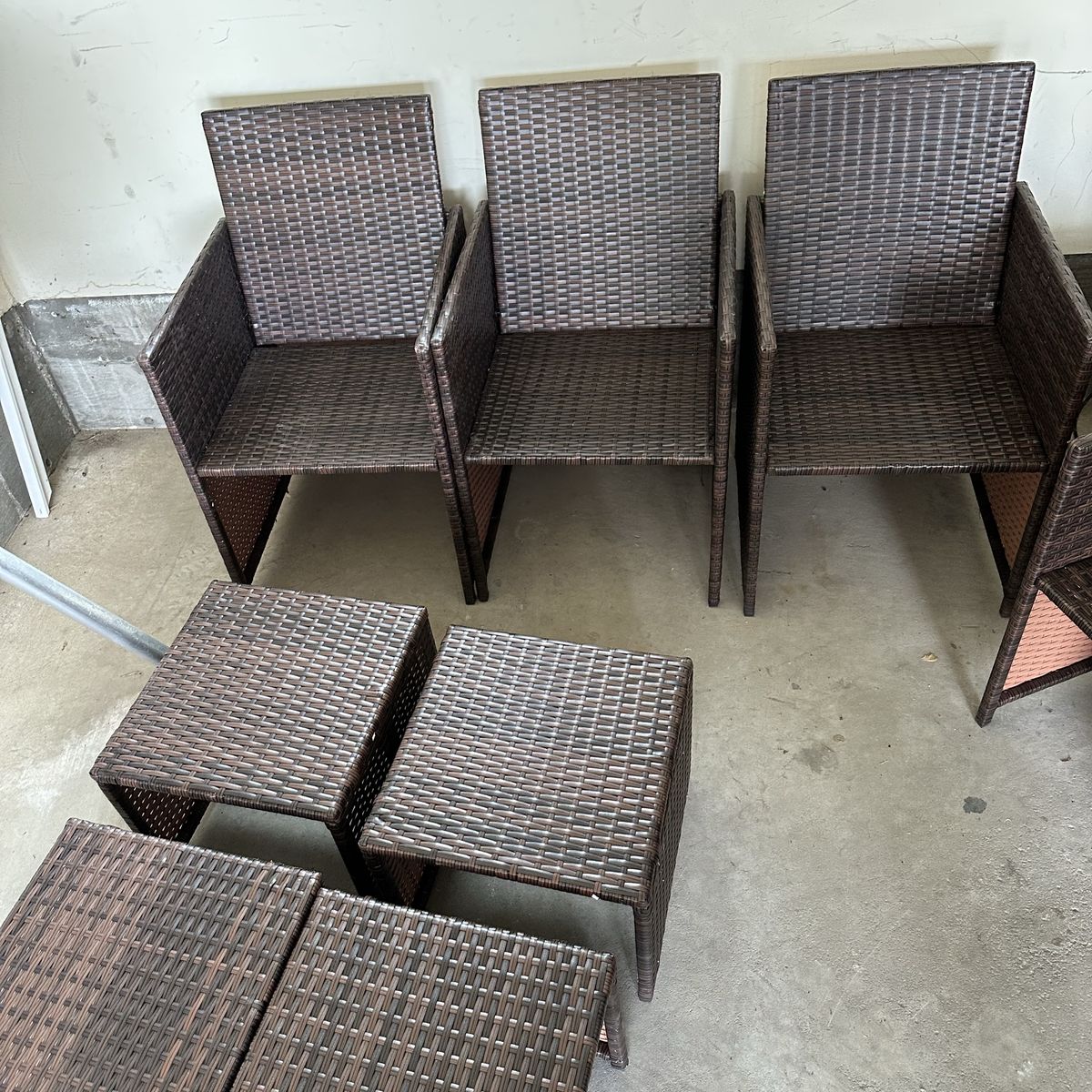 8-Person Wicker Patio Dining Set - NEW (assembled)