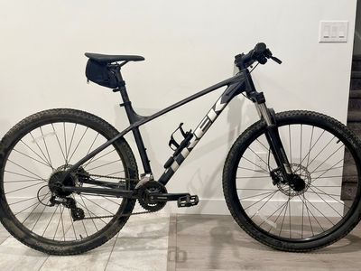 Trek Marlin 5 (Size L) 29er Mountain Bike — Clean, Barely Ridden (Lehi)