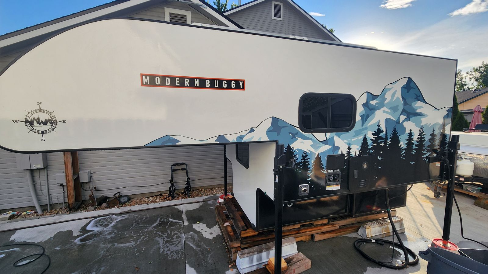 2025 Modern Buggy Camper