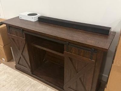 Farm Style TV Stand (brown)
