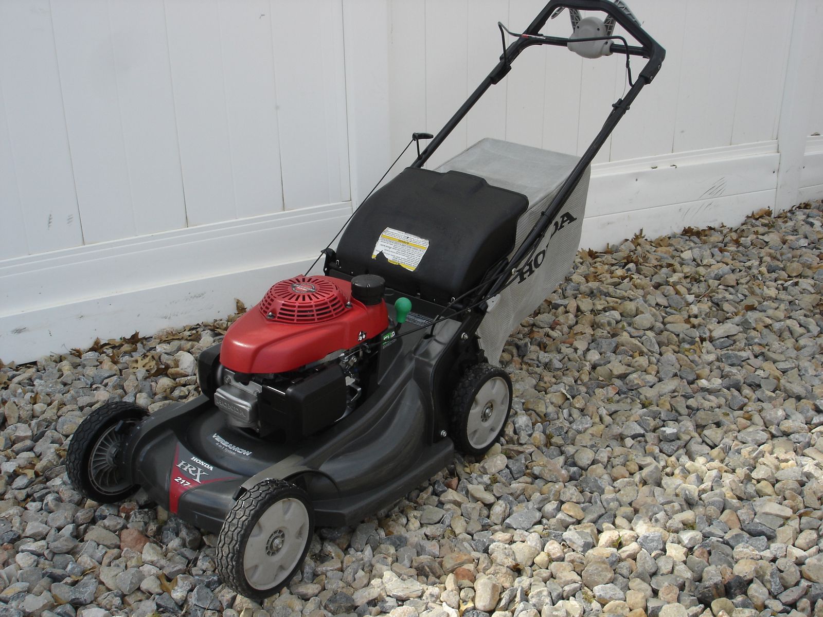 Honda HRX217 Lawn Mower – Top-of-the-Line Performance