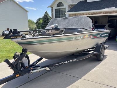 2003 Tracker Boat Deep V 16ft 60HP Full Windshield