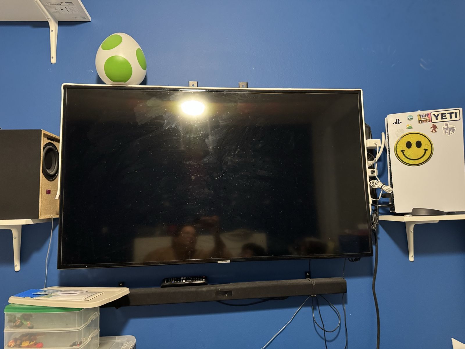 Samsung 50-inch Smart TV with Remote - Used, Good Condition includes wall mount. OBO