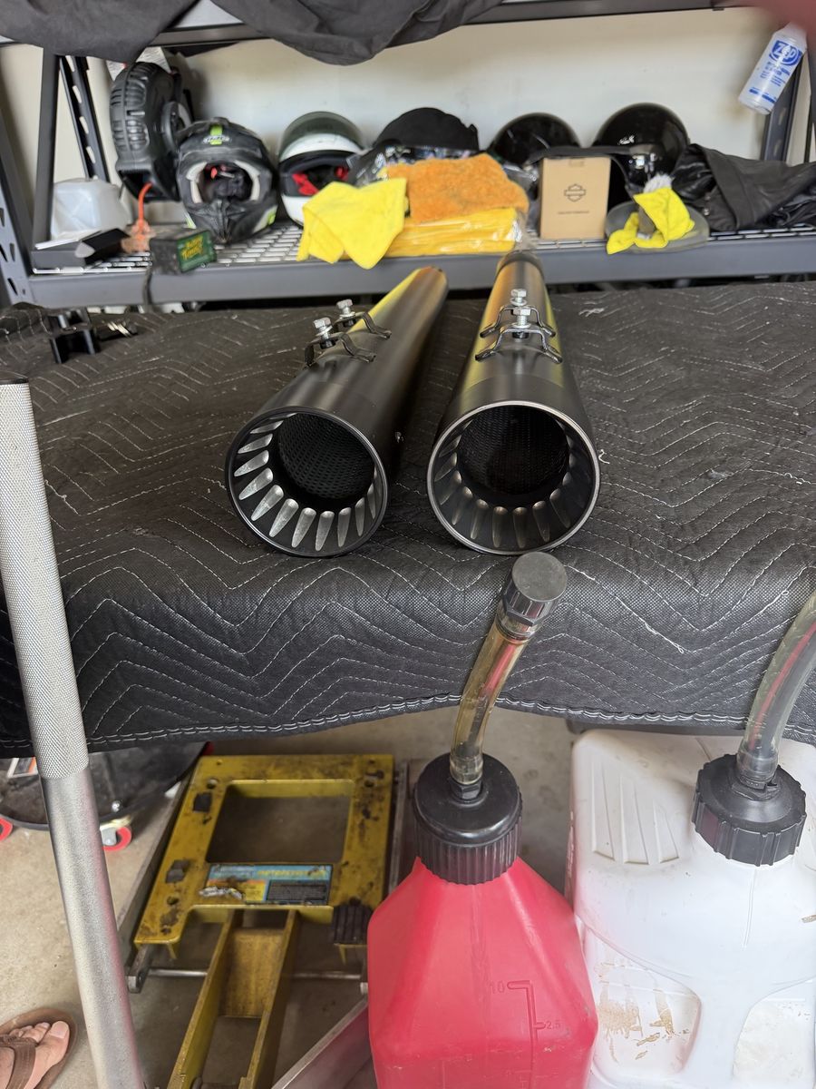 Sharkroad M8 Touring Slip-On Exhaust Pipes - Matte Black