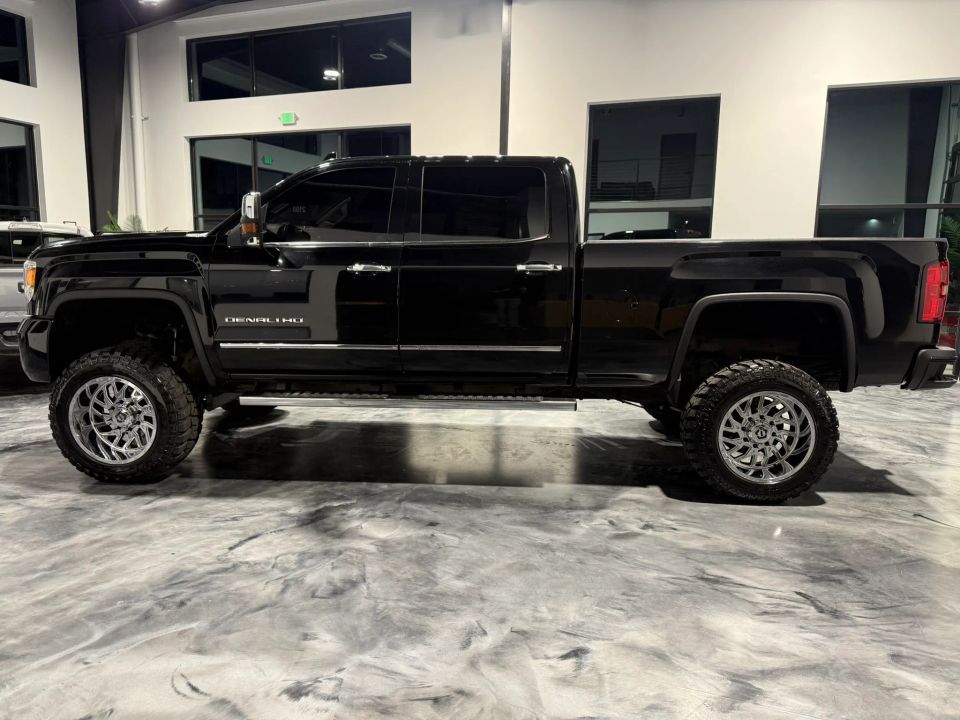 2016 GMC 2500 Denali