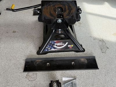 PullRite Super 5th 24K Fifth Wheel Hitch with Hardware