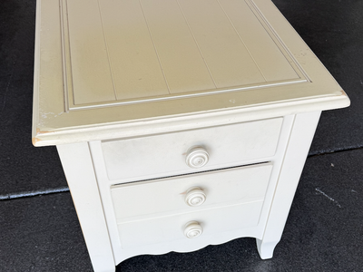 Off-White Wooden 3-Drawer Nightstand End Table, Beadboard Top