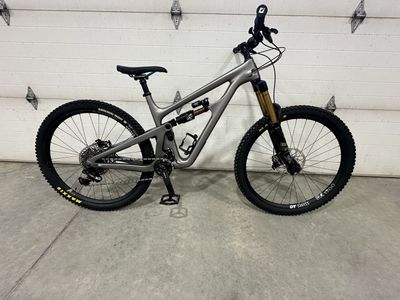 Yeti SB150 Full Suspension Mountain Bike - Gray, Size Large - Fox Factory Suspension