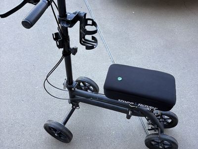 Knee scooter