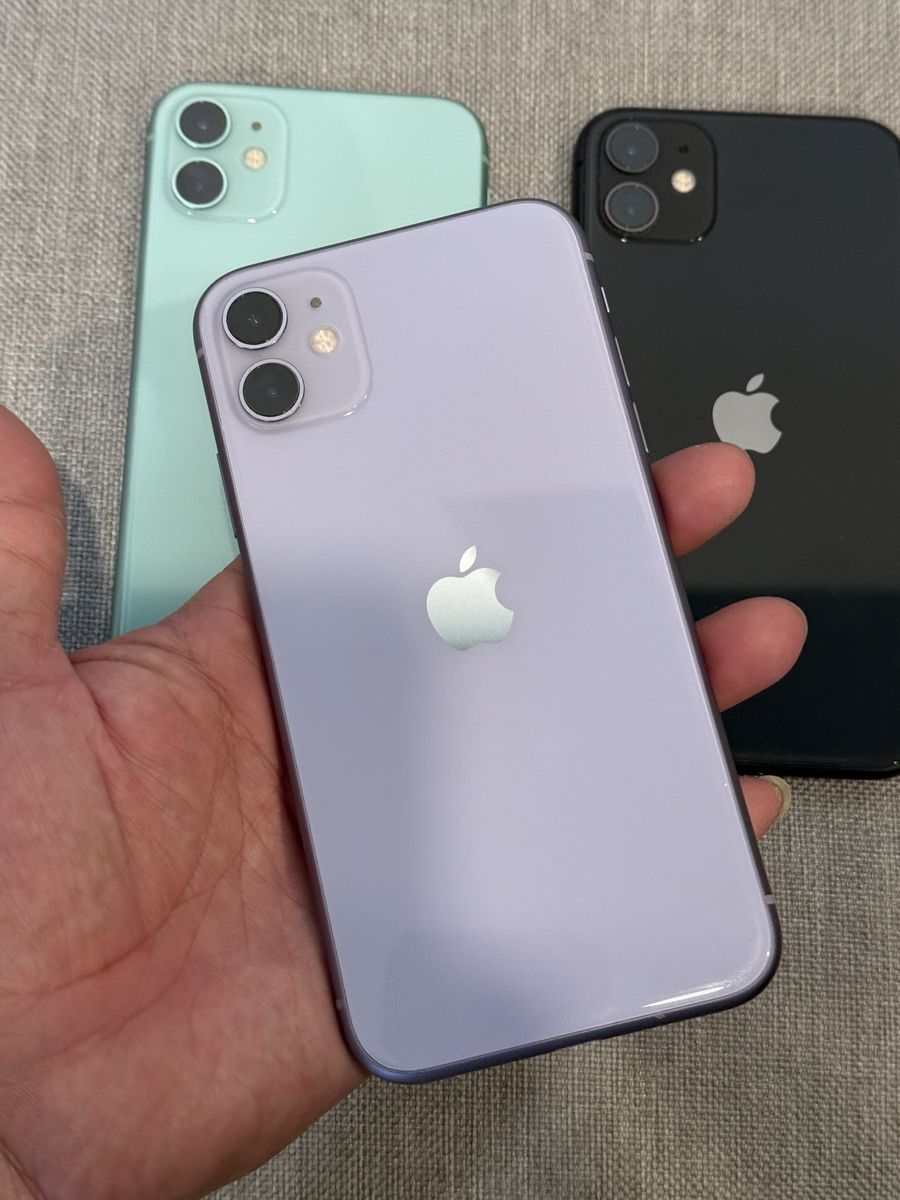 iphone 11 , so nice and still good. Unlocked 