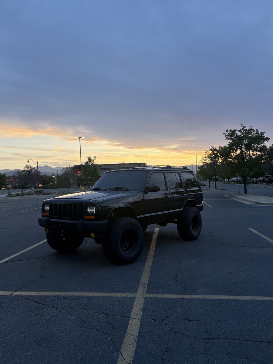 2000 jeep Cherokee xj