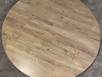 Round Dining Table - Great Condition