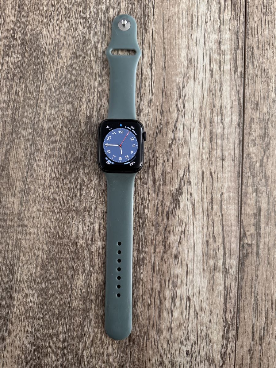 Apple Watch Series 5 – 44mm (GPS)