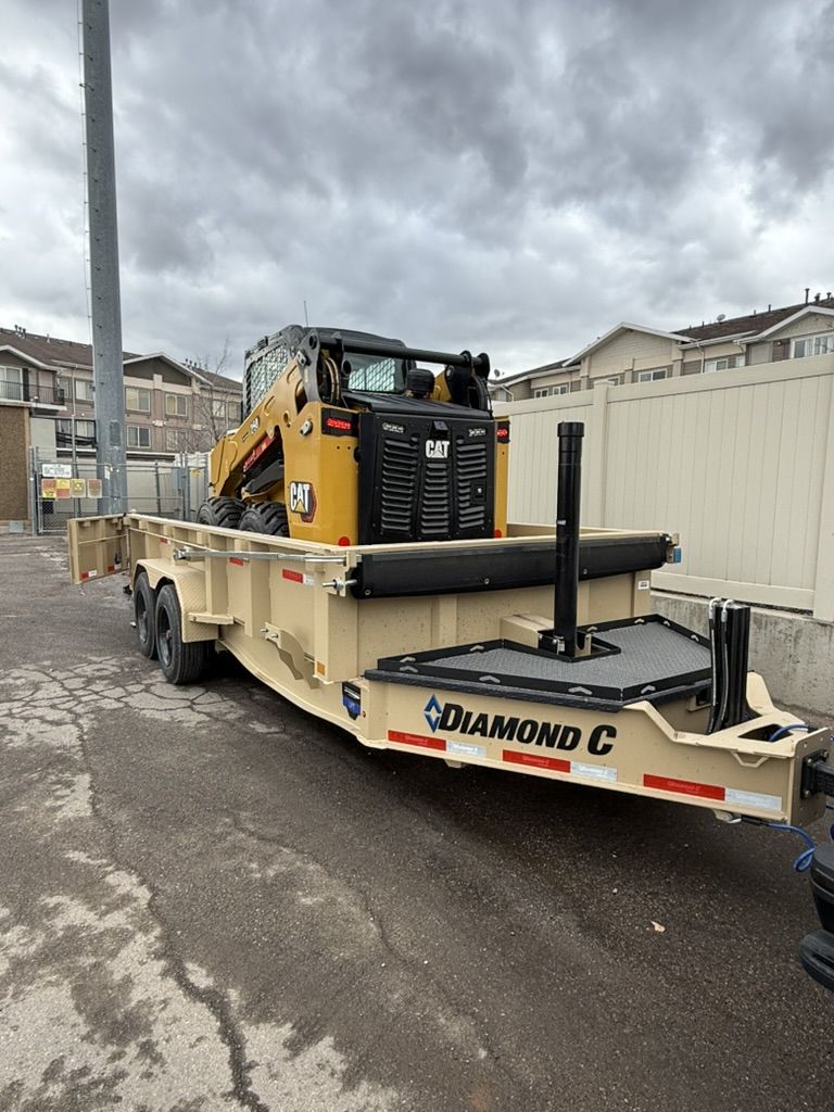 Load, Haul & Clean Up All In One – CAT 250 Wheeled Skid Steer and Dump Trailer Combo