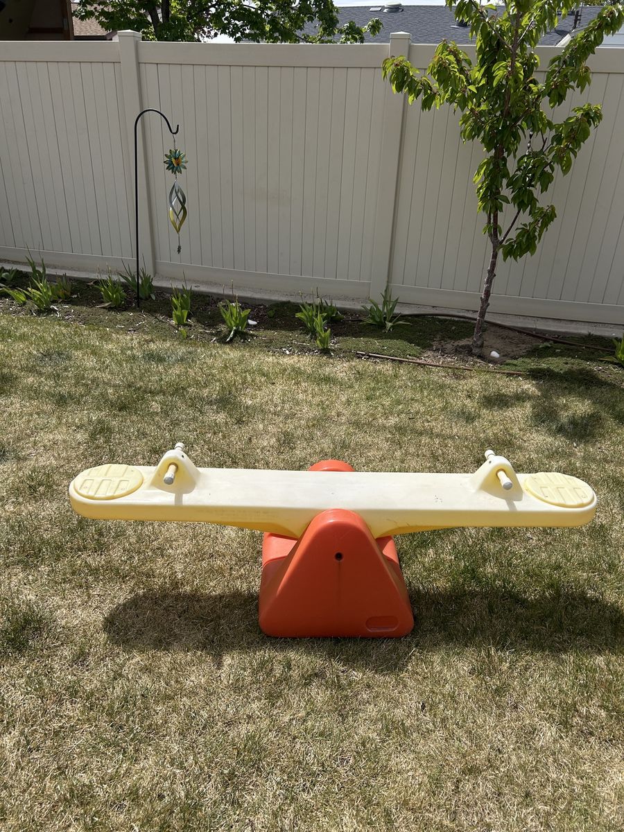 Teeter-Totter See-Saw