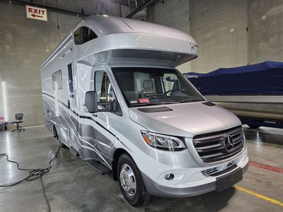 2022 Winnebago Navion 24D