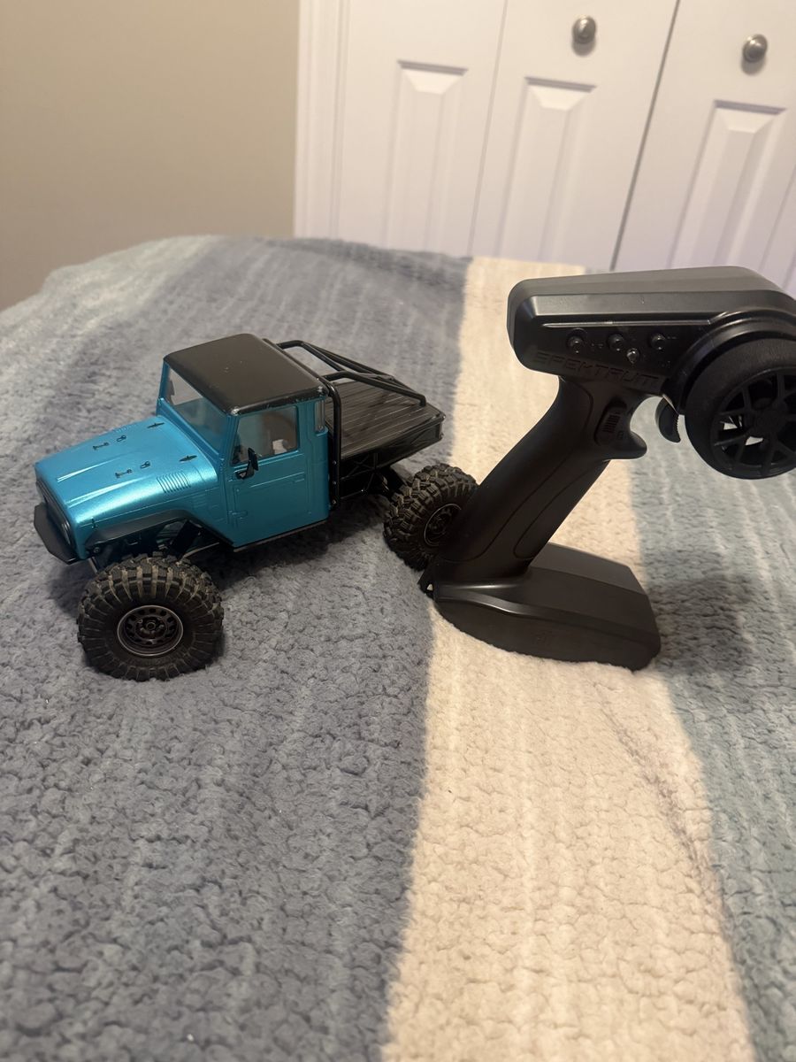 Traxxas Trx4m 1/18 Modified RC Crawler Truck - Blue Body with Spektrum Controller and Upgrades $200